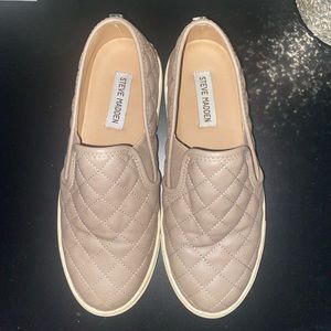 Steve Madden tan ECENTRCQ shoe size 6.5